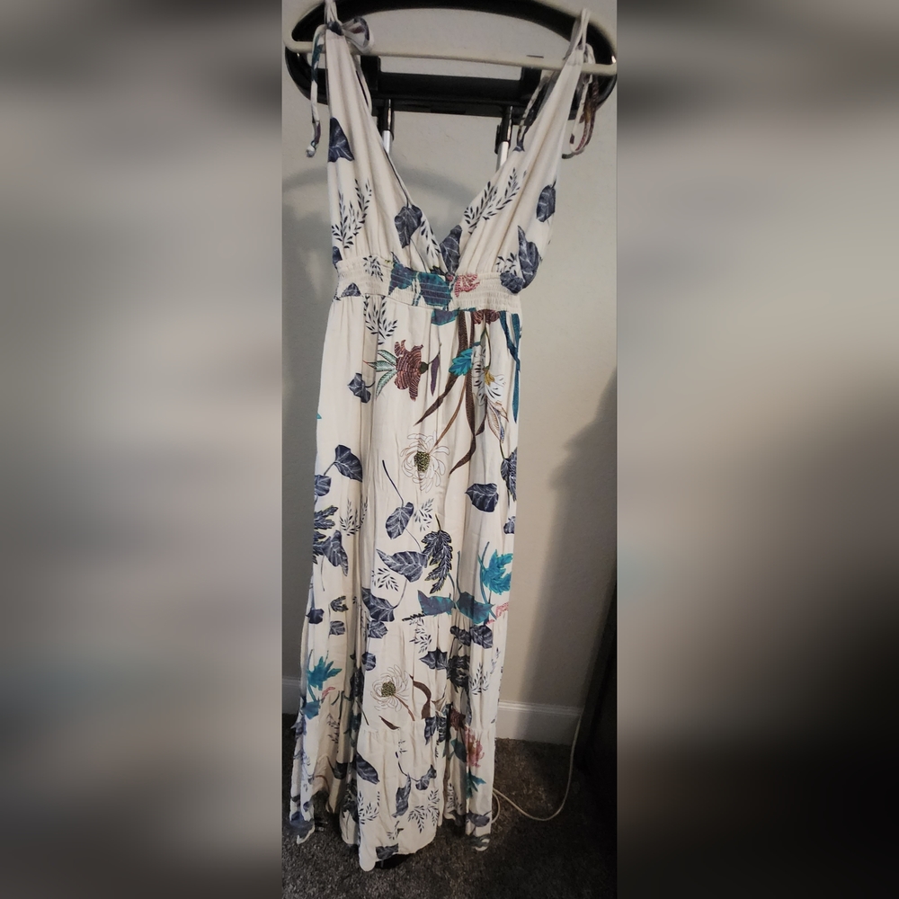 Hem and thread size L maxi dress with inside lining
